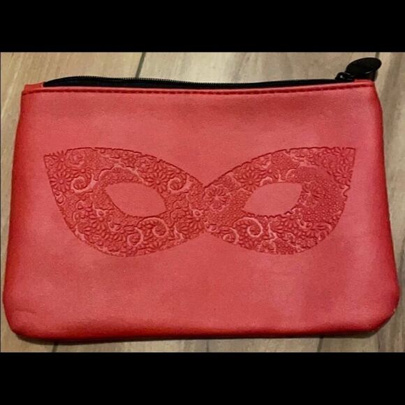 Bundle NWT Red Floral DraperJames Face mask Ipsy - Picture 5 of 8